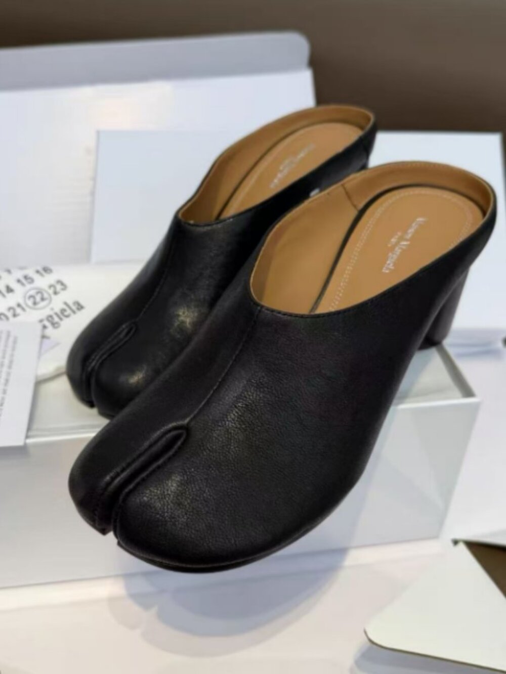 Maison Margiela Tabi Split-Toe Block Heel Mules Black Leather Size 37 (US 7)